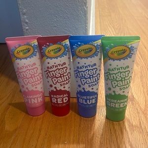 4 Bottles of Crayola Bathtub Finger Paint Soap NWT